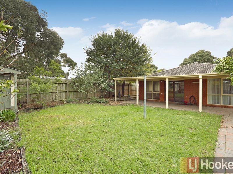 16 Merlin Crescent, Ferntree Gully VIC 3156