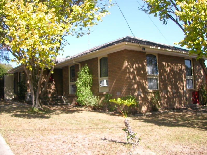 10 Eurella Crescent, Rowville VIC 3178