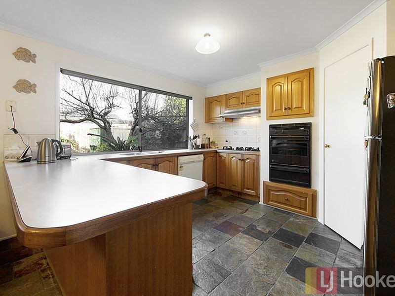 39 Halsbury Drive, Rowville VIC 3178