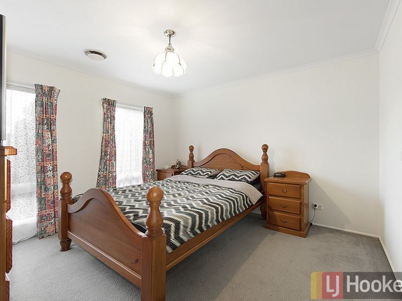 39 Halsbury Drive, Rowville VIC 3178