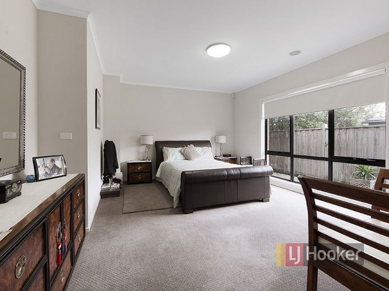 20 Viewmount Place, Sandhurst VIC 3977