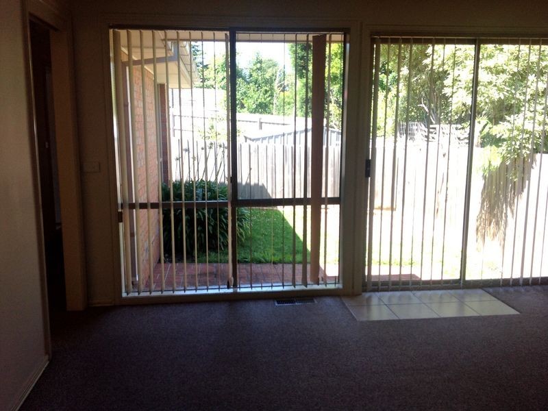 2/13 Lakeview Avenue, Rowville VIC 3178