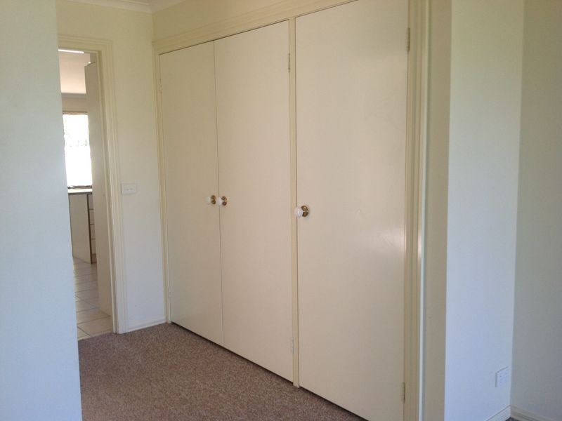 2/13 Lakeview Avenue, Rowville VIC 3178