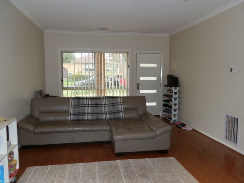 1/61 David Street North, Knoxfield VIC 3180