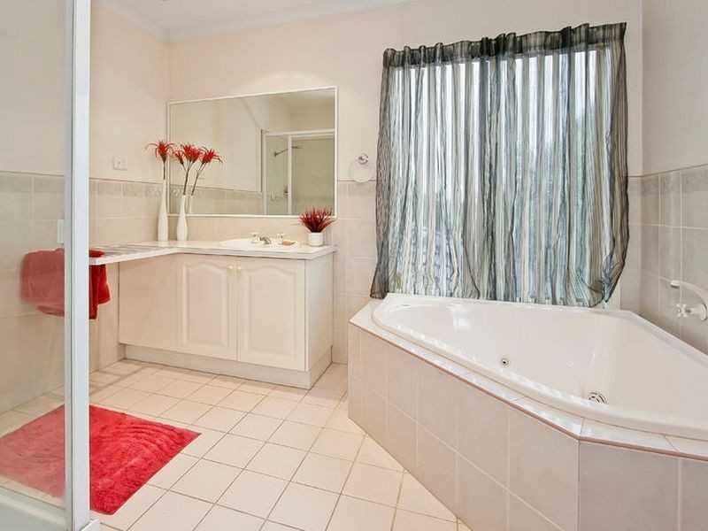 13 Liddamore Court, Rowville VIC 3178