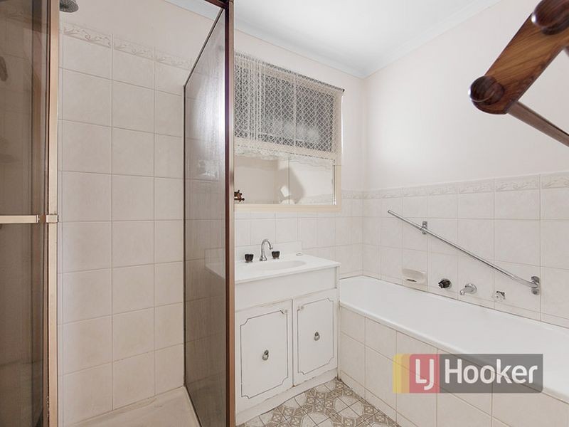 2/11 Francis Crescent, Ferntree Gully VIC 3156