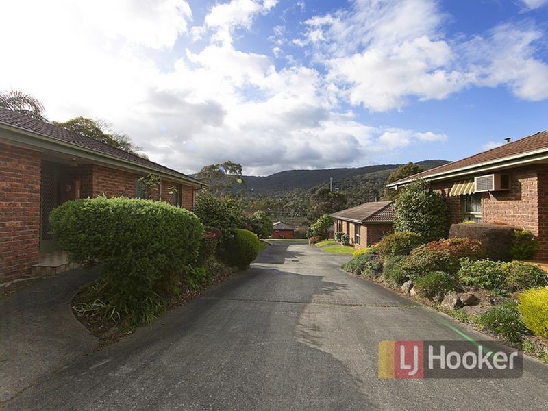 2/11 Francis Crescent, Ferntree Gully VIC 3156