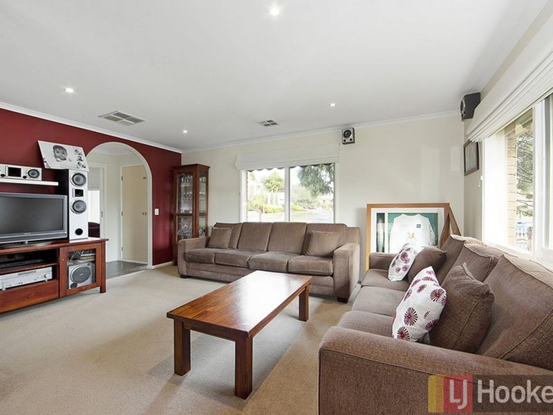 47 Buckingham Drive, Rowville VIC 3178