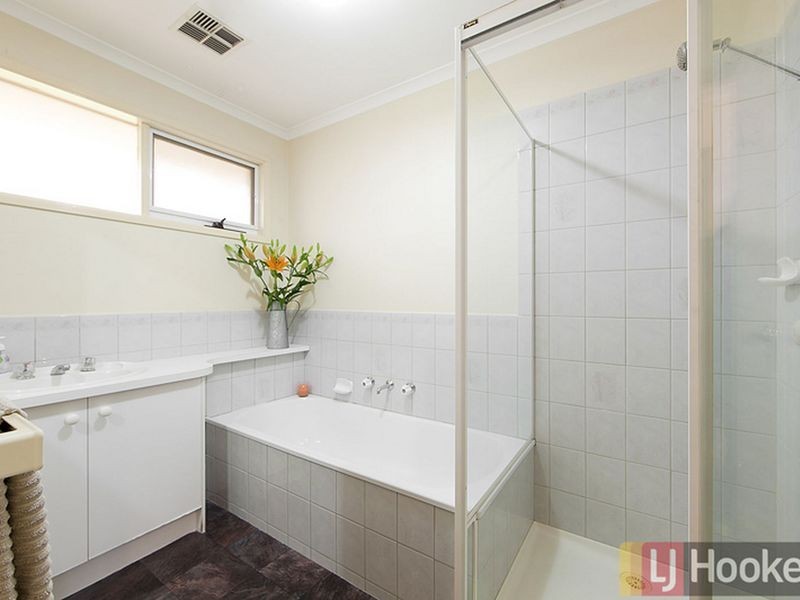 47 Buckingham Drive, Rowville VIC 3178