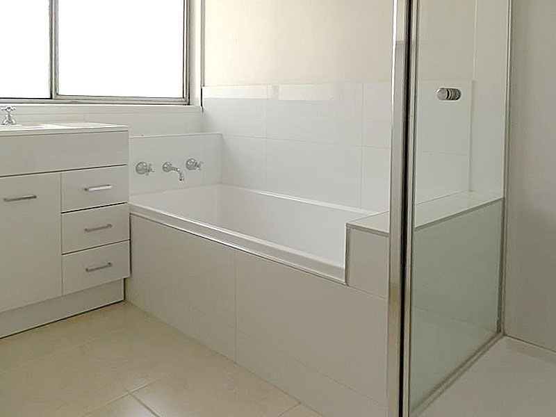 4 Essex Park Drive, Endeavour Hills VIC 3802