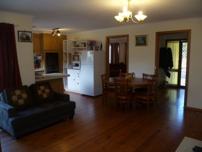 10 Loddon Close, Rowville VIC 3178