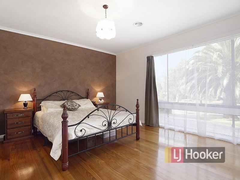 27 Acacia Road, Ferntree Gully VIC 3156