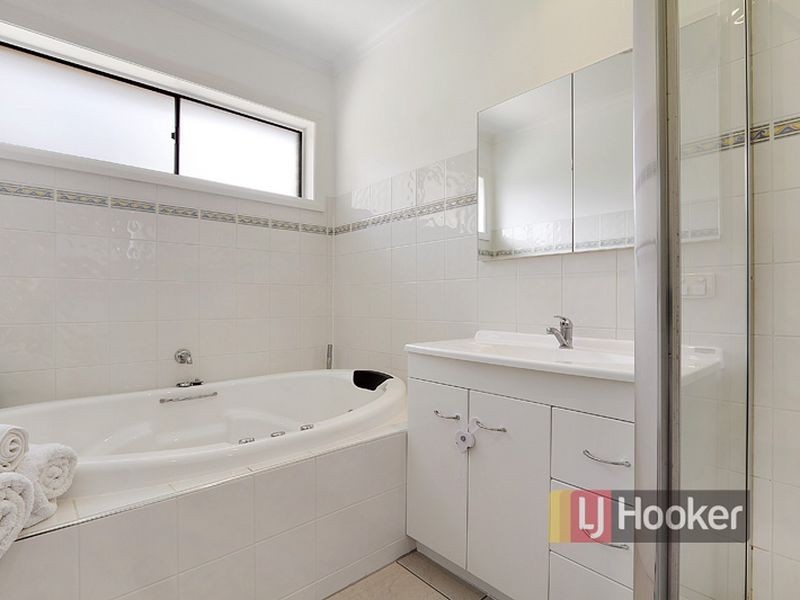 27 Acacia Road, Ferntree Gully VIC 3156