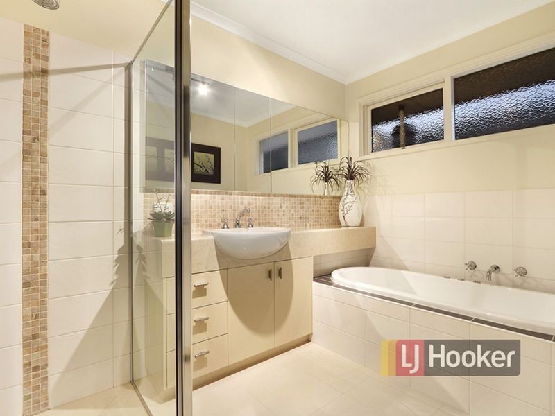 21 Exell Drive, Dandenong North VIC 3175