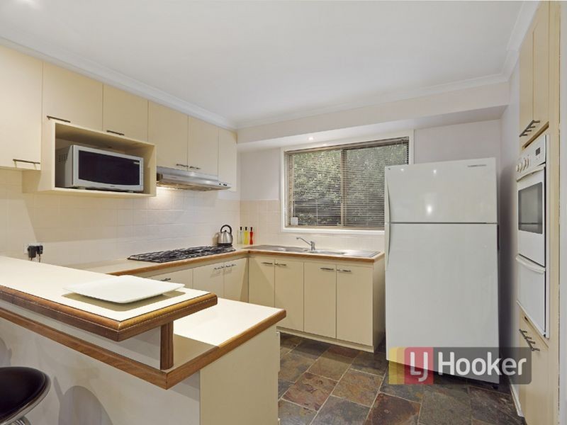 225 Dandelion Drive, Rowville VIC 3178