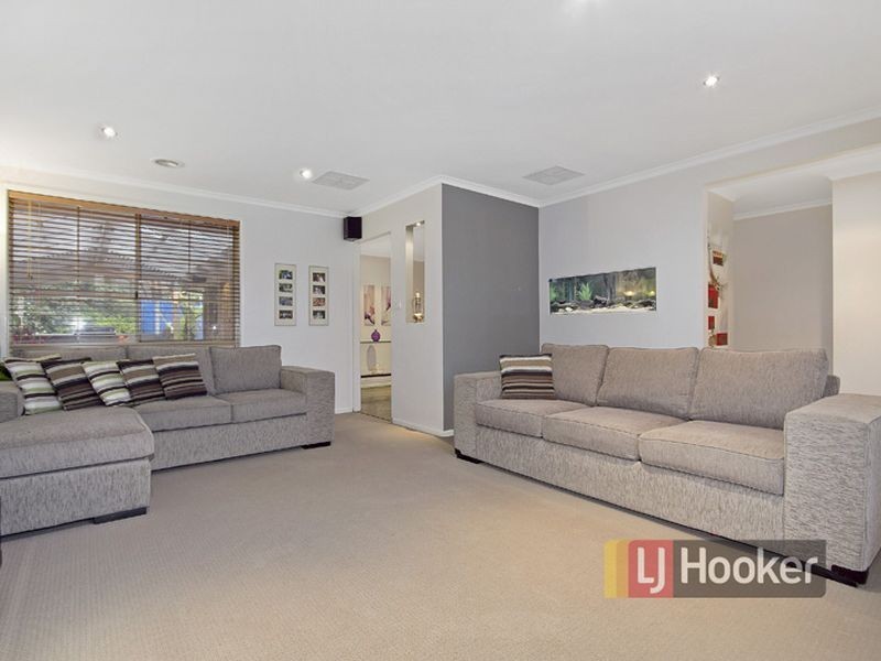 225 Dandelion Drive, Rowville VIC 3178