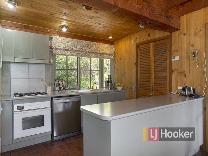 84 McNicol Road, Tecoma VIC 3160