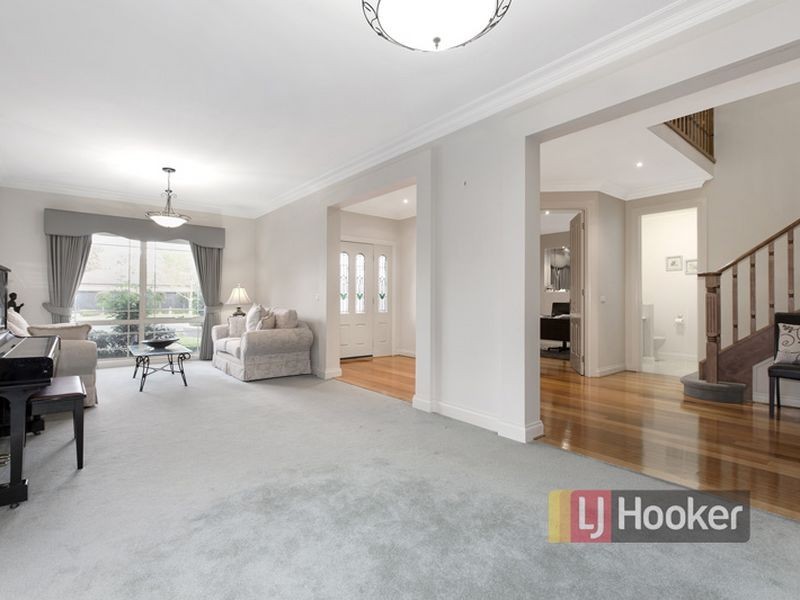 35 Grange Drive, Lysterfield VIC 3156