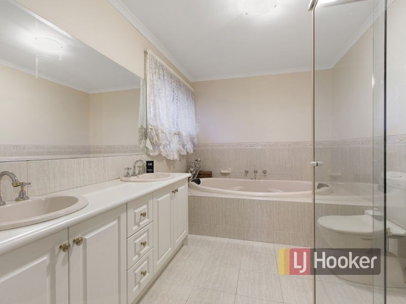35 Grange Drive, Lysterfield VIC 3156