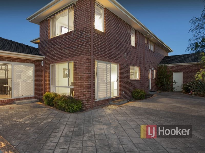 35 Grange Drive, Lysterfield VIC 3156