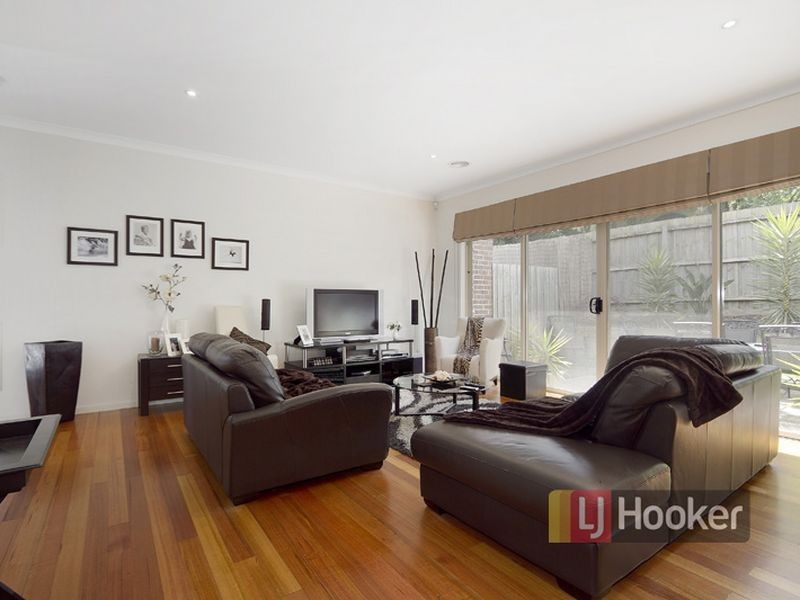 4/4 Saltbush Court, Rowville VIC 3178