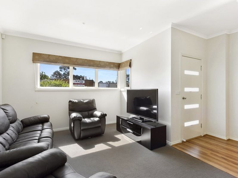 1/3 Kathryn Road, Knoxfield VIC 3180