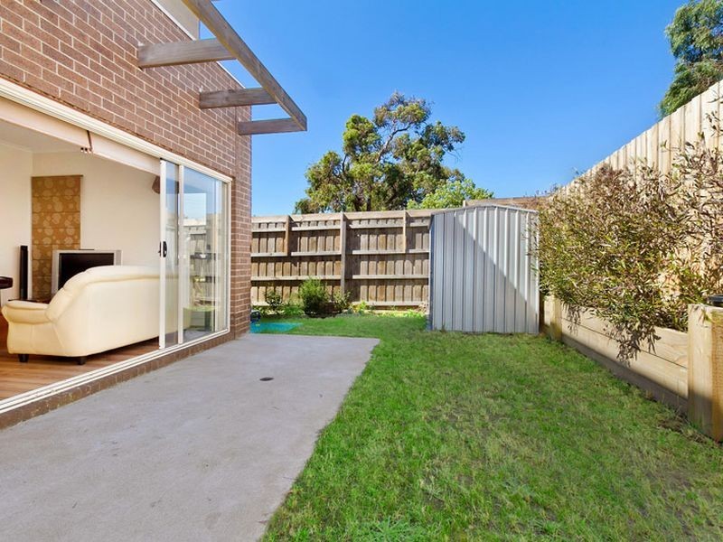 1/3 Kathryn Road, Knoxfield VIC 3180
