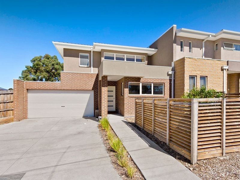 1/3 Kathryn Road, Knoxfield VIC 3180