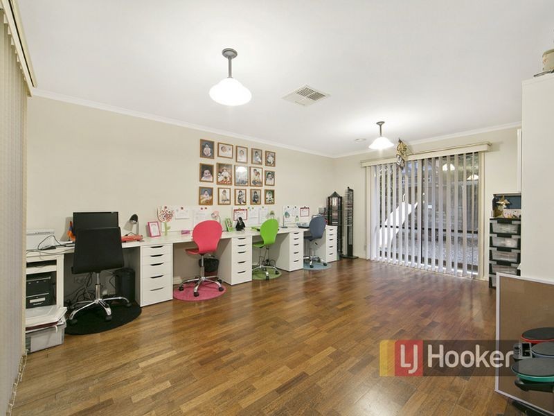 8 Georgia Mae Court, Rowville VIC 3178