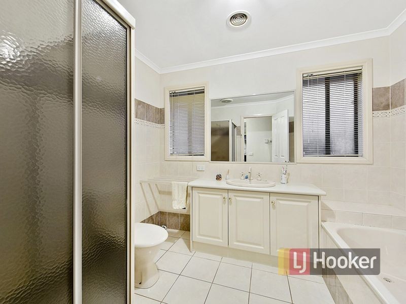 8 Georgia Mae Court, Rowville VIC 3178