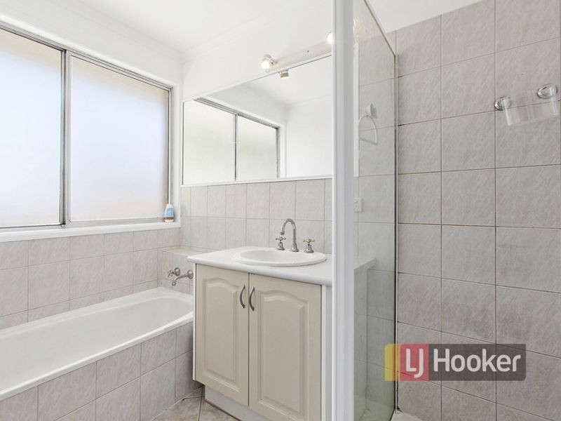 61 Essex Park Drive, Endeavour Hills VIC 3802