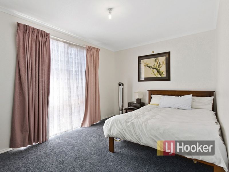 61 Essex Park Drive, Endeavour Hills VIC 3802