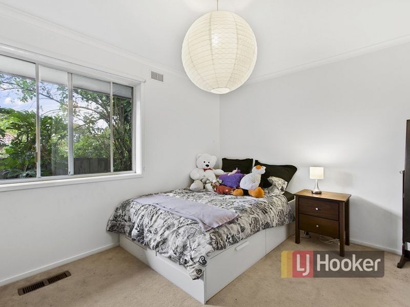 3 Loxton Avenue, Wantirna South VIC 3152