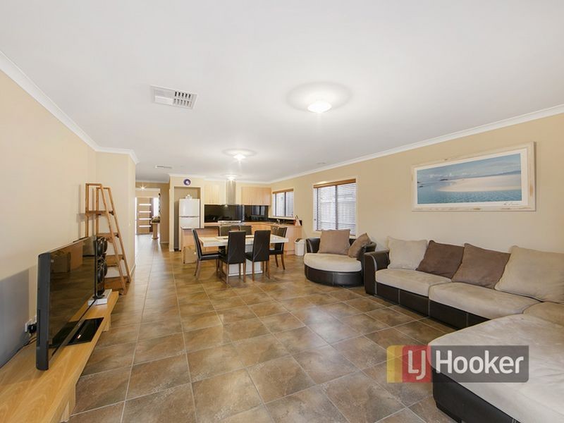 51 Somerfield Drive North, Keysborough VIC 3173