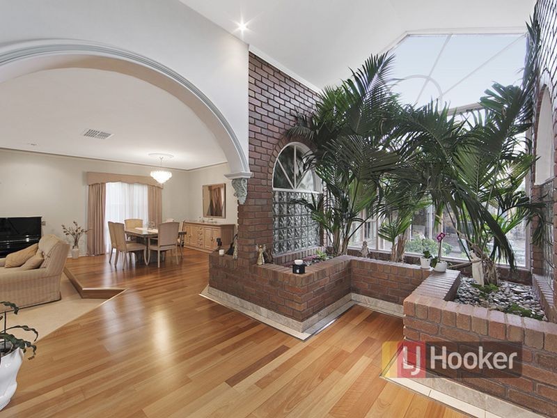 9 Timbertop Drive, Rowville VIC 3178