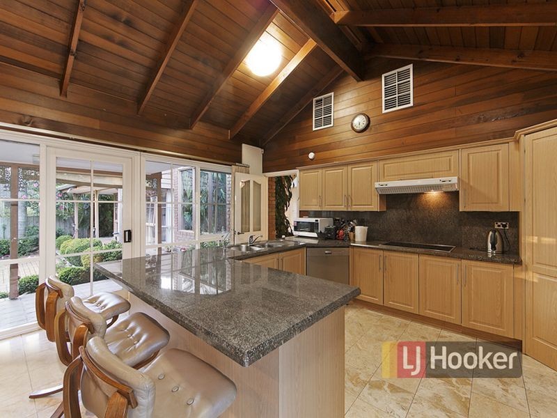 9 Timbertop Drive, Rowville VIC 3178