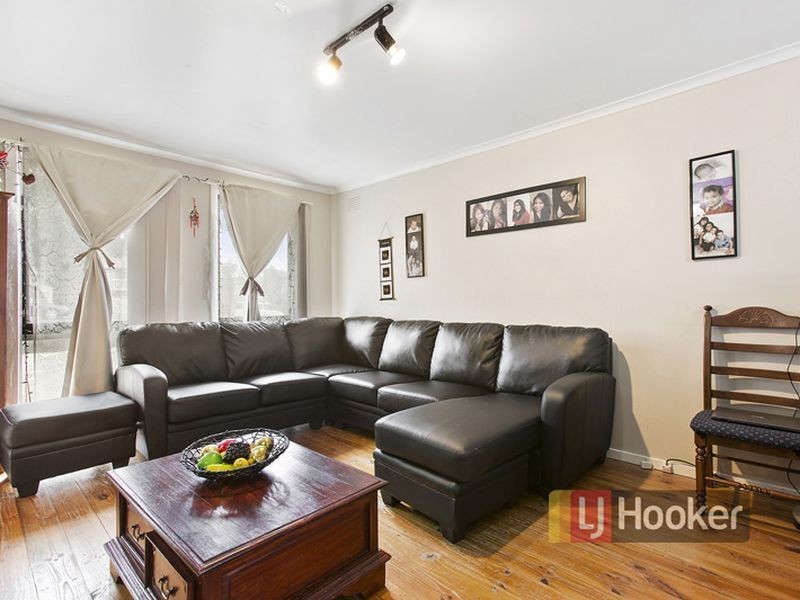 78 John Fawkner Drive, Endeavour Hills VIC 3802