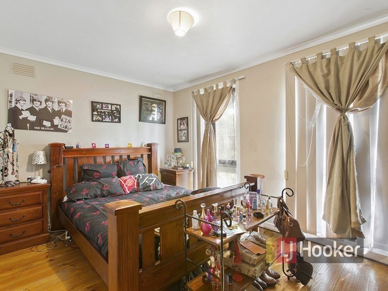 78 John Fawkner Drive, Endeavour Hills VIC 3802