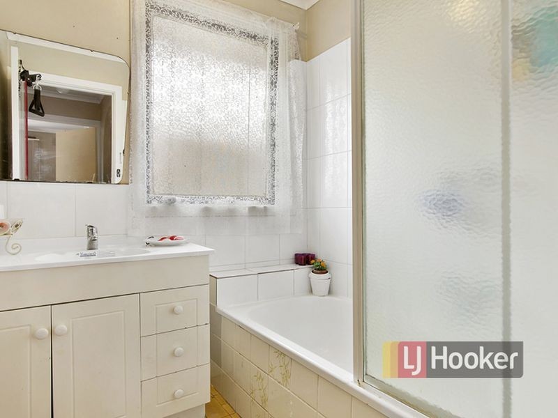 78 John Fawkner Drive, Endeavour Hills VIC 3802