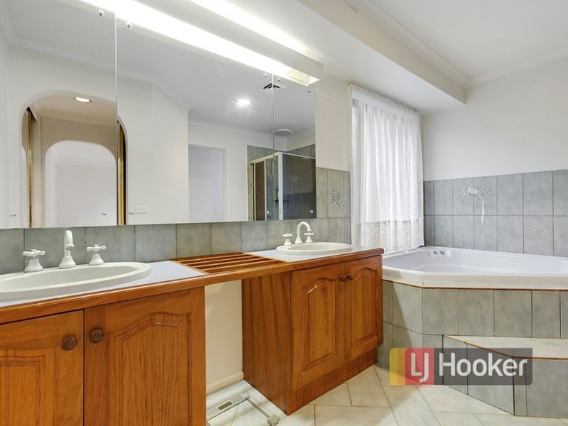 5 Gill Court, Rowville VIC 3178