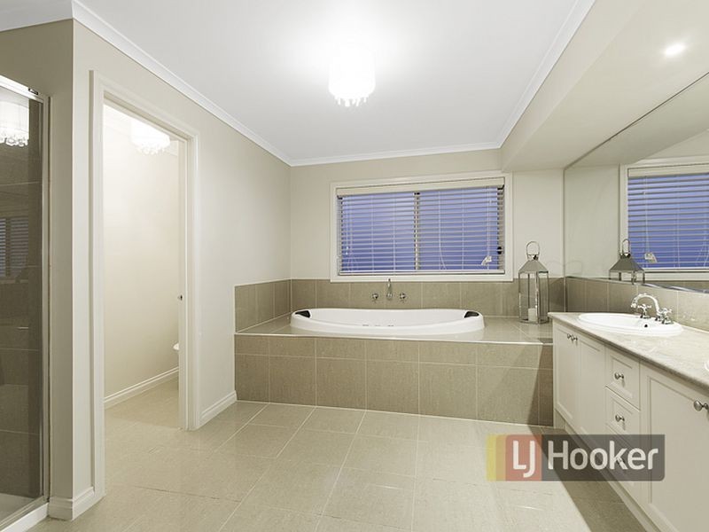 73 Jubilee Drive, Rowville VIC 3178