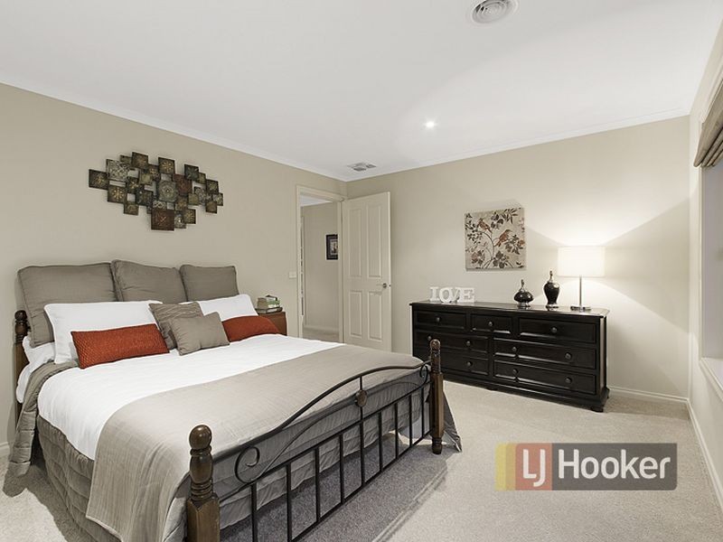 73 Jubilee Drive, Rowville VIC 3178