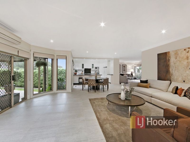 76 Major Crescent, Lysterfield VIC 3156