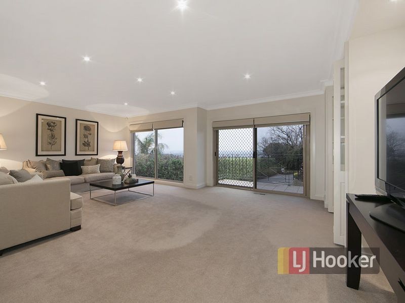 76 Major Crescent, Lysterfield VIC 3156