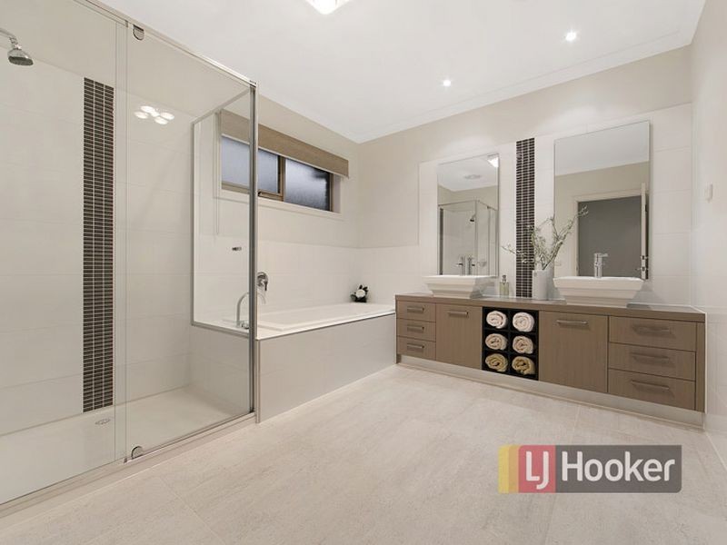 76 Major Crescent, Lysterfield VIC 3156