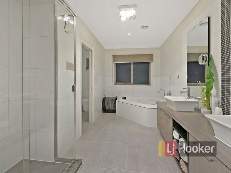 76 Major Crescent, Lysterfield VIC 3156