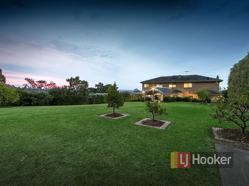 76 Major Crescent, Lysterfield VIC 3156