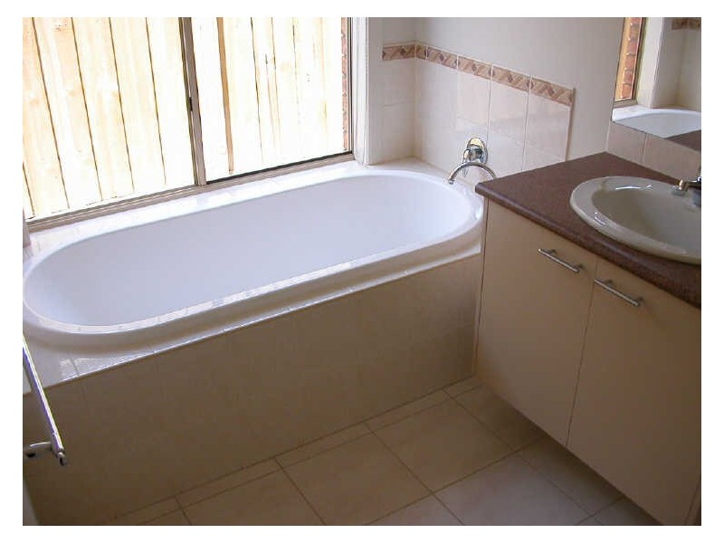 12 Sanctuary Crescent, Rowville VIC 3178