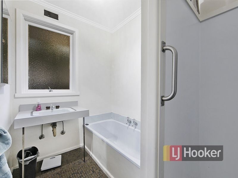 24 Ruby Street, Burwood East VIC 3151