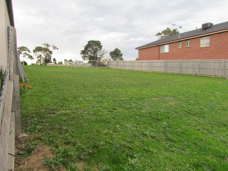16 Daventry Court, Berwick VIC 3806